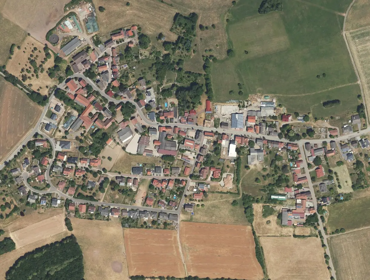 Luftbild von Saalstadt