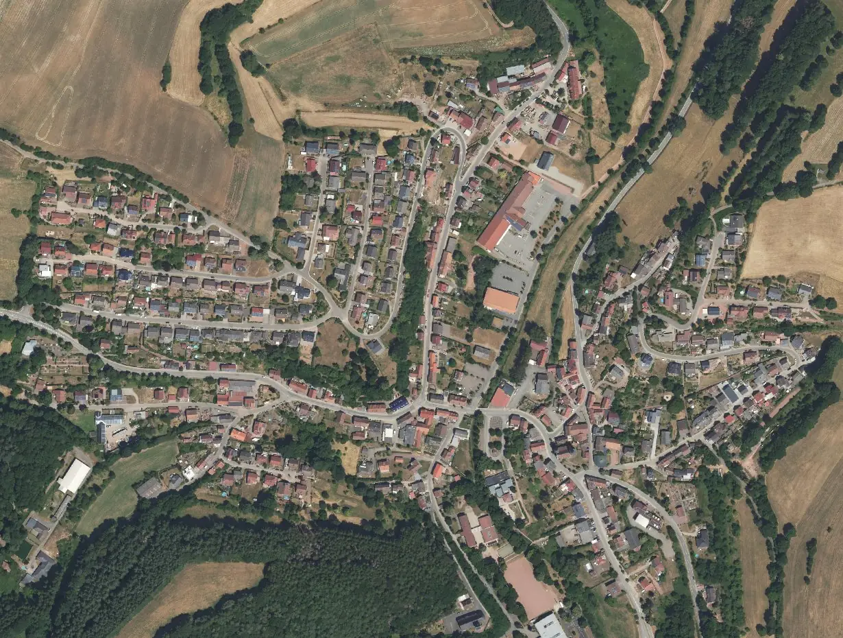 Luftbild von Wallhalben